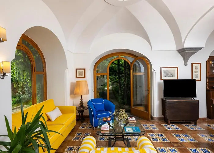 Aparthotel Casa Mercè 4*