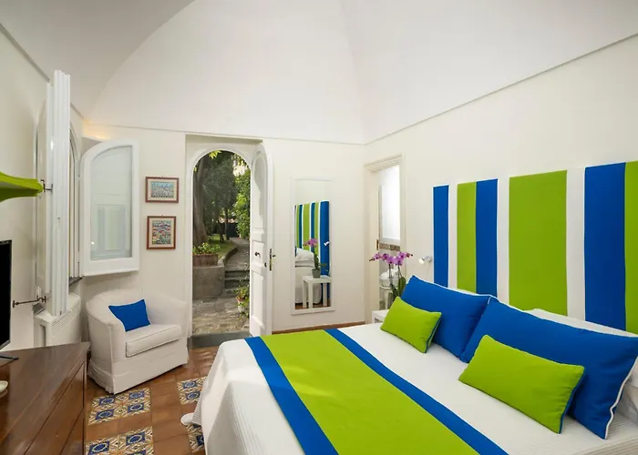 Casa Mercè Aparthotel 4*