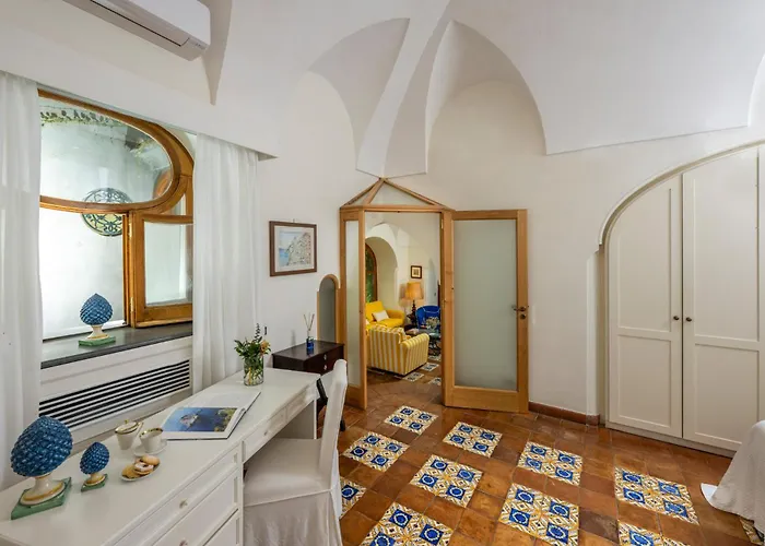 Casa Mercè Aparthotel 4*